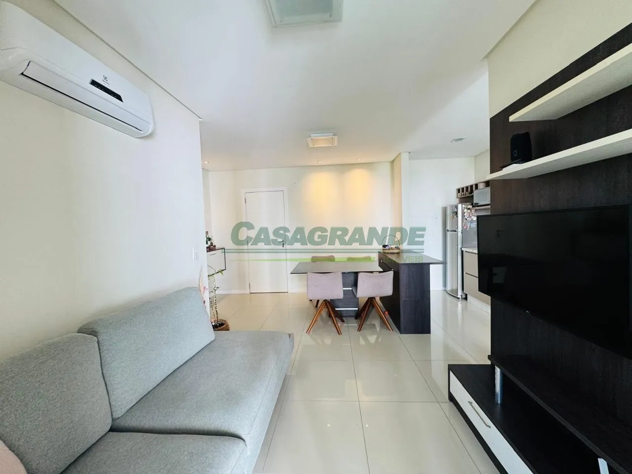 Ótimo apartamento semi mobiliado no início do bairro Velha próximo ao restaurante Guttes Essen e a poucos minutos do parque Ramiro. — foto 2