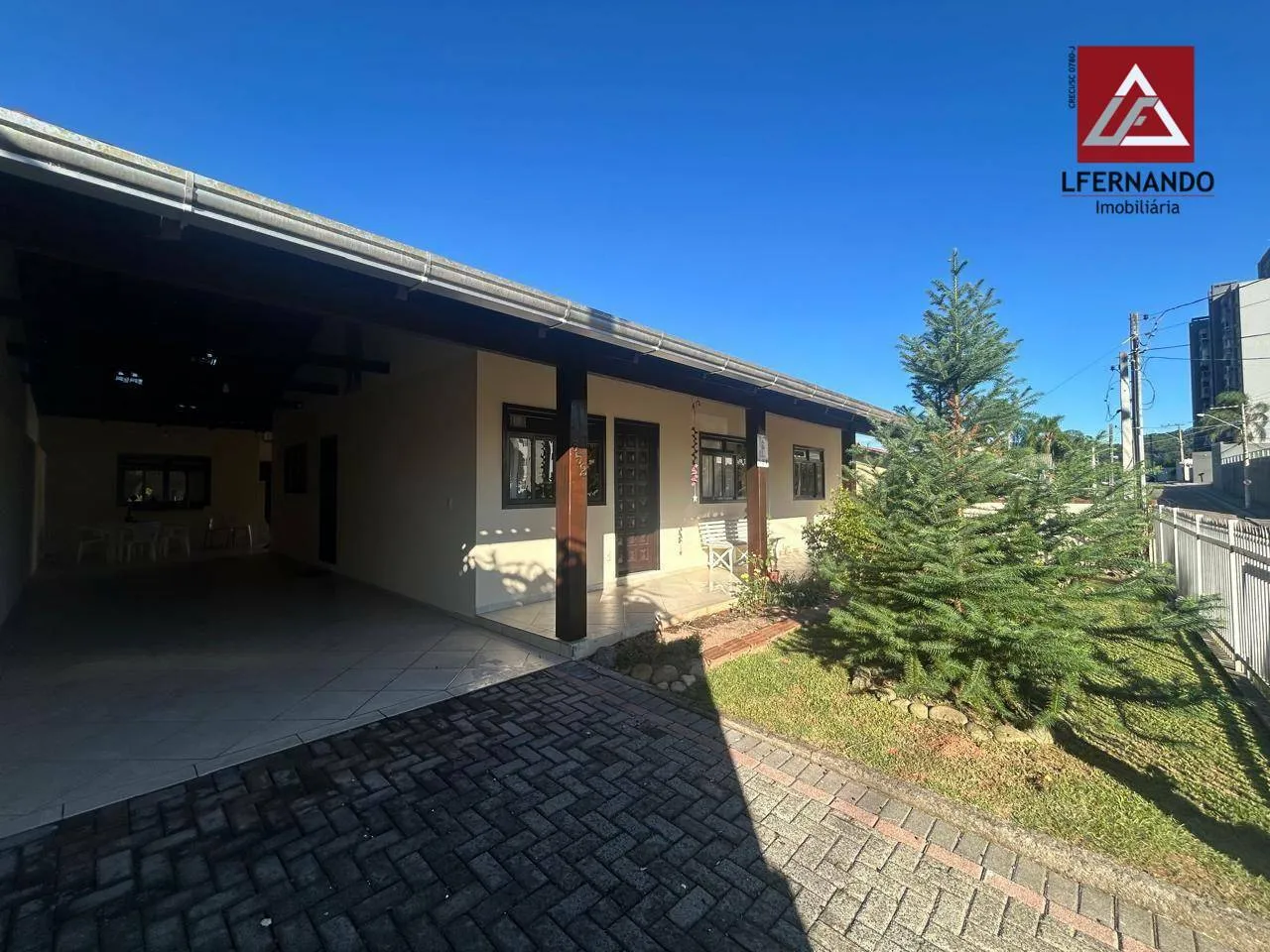 Casa com 3 dormitórios para alugar, 204 m - Velha - Blumenau/SC - foto 1