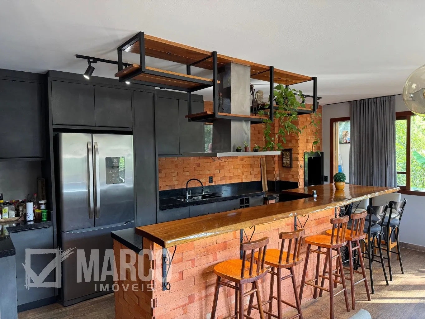 Casa de Excelente Padrão no Centro de Pomerode — foto 6