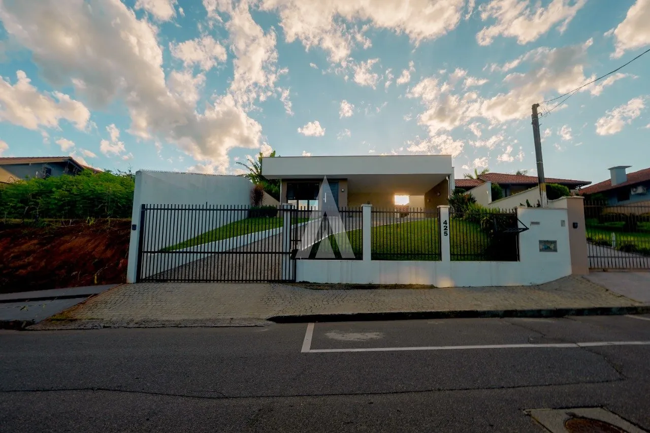 Casa com 1 suíte e 2 quartos à venda no bairro Glória em Joinville-SC por R$1.250.000,00. - foto 1