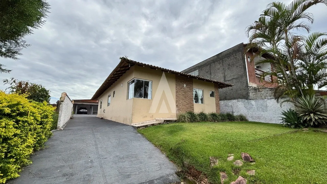 Casa com 1 suíte e 3 quartos à venda no bairro Floresta em Joinville-SC por R$620.000,00. - foto 1