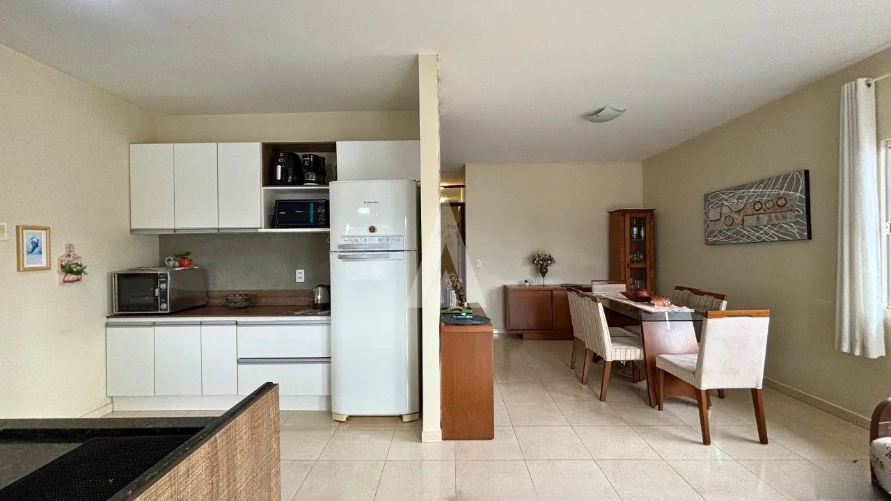 Casa com 1 suíte e 3 quartos à venda no bairro Floresta em Joinville-SC por R$620.000,00. — foto 5