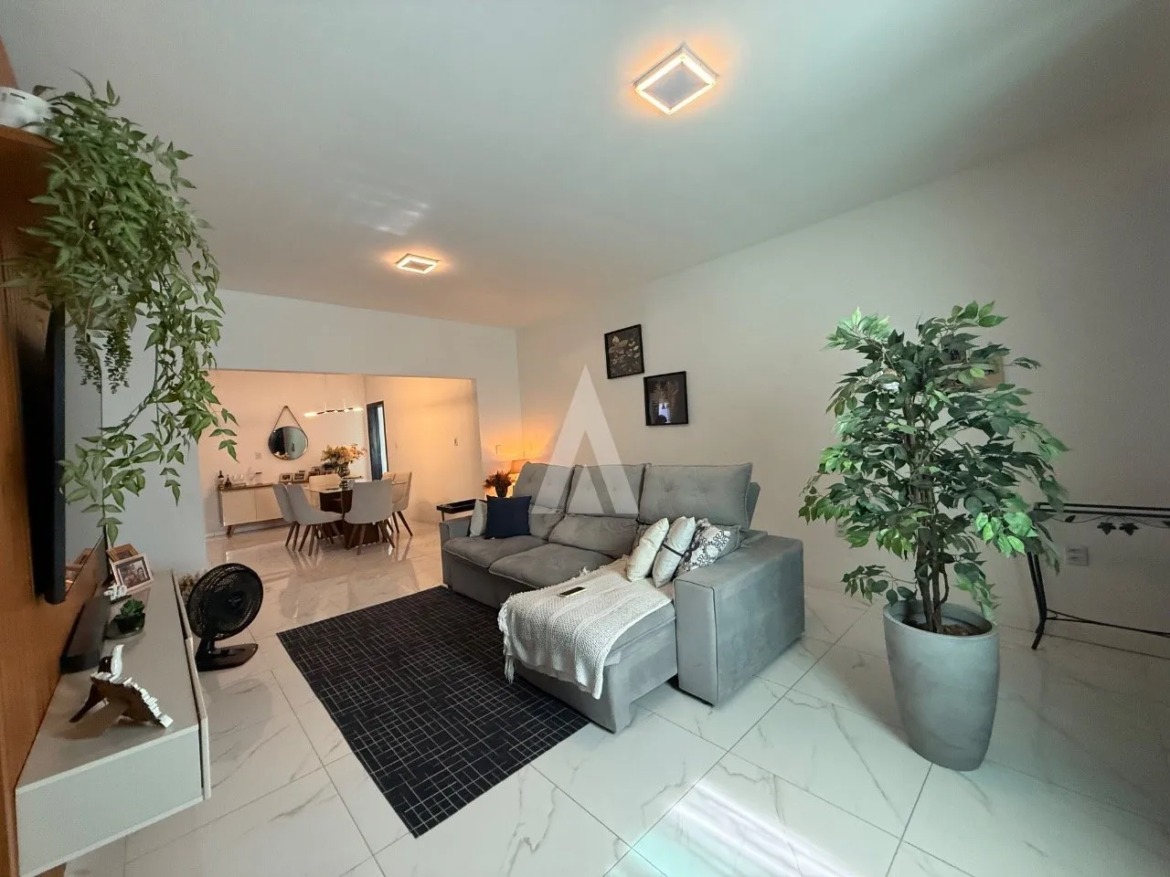 Casa com 1 suíte e 2 quartos à venda no bairro Aventureiro em Joinville-SC por R$790.000,00. — foto 5