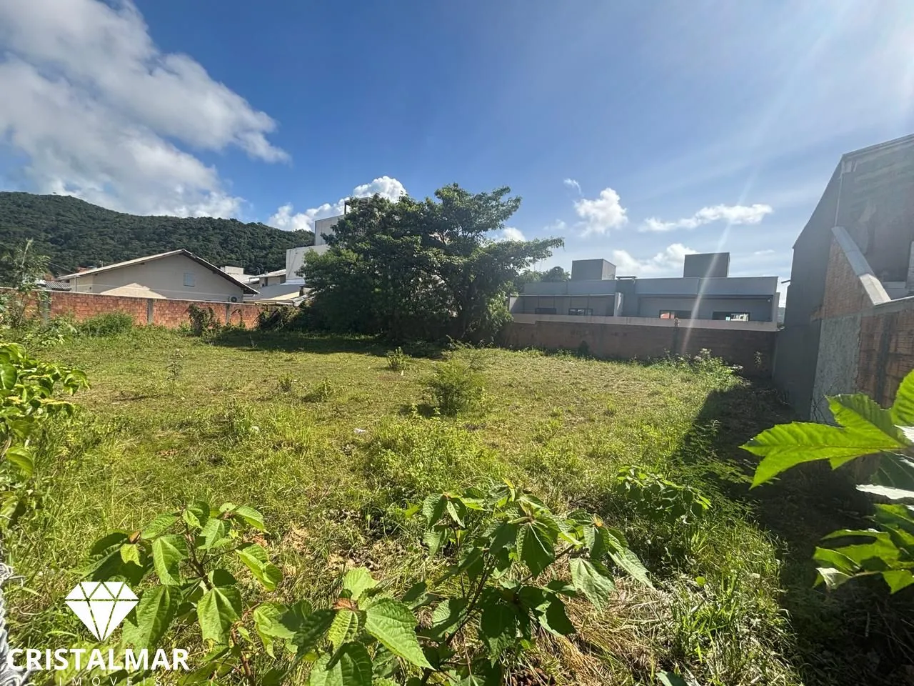 Terreno Murado, plano, Sol da manhã, 1500 metros da Praia de Bombas SC — foto 3