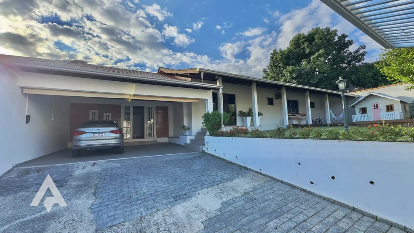 Casa à venda com 3 quartos e 1 suíte, 2 vagas, 400m² no Itoupava Norte, Blumenau - foto 1