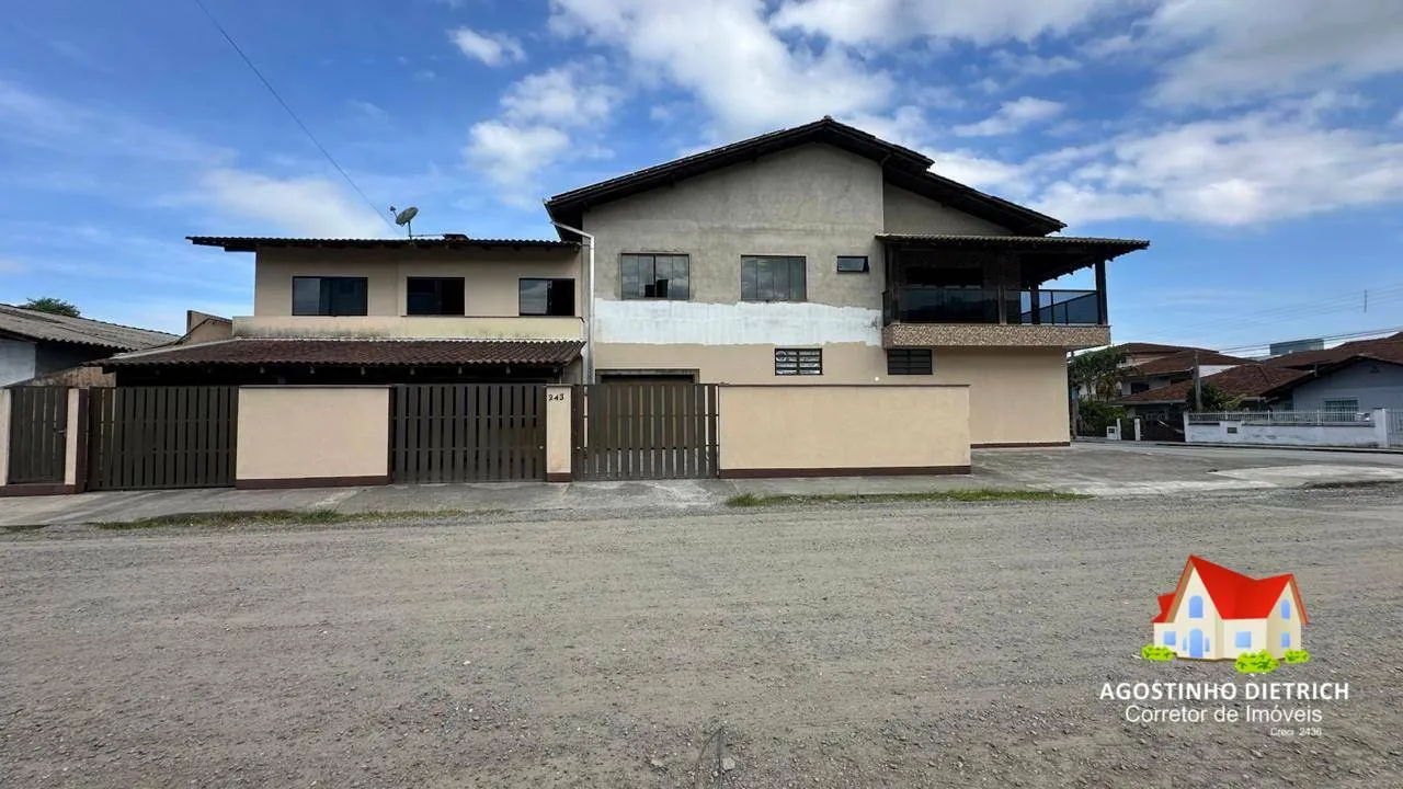 Sobrado Residencial / Comercial C/Aprox.590,00 m2 C/03 Aptos + Sala Comercial e C/Terreno de Esquina de 502,00 m2 No Bairro Aventureiro! — foto 4