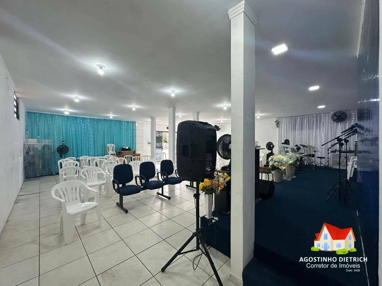 Sobrado Residencial / Comercial C/Aprox.590,00 m2 C/03 Aptos + Sala Comercial e C/Terreno de Esquina de 502,00 m2 No Bairro Aventureiro! — foto 5