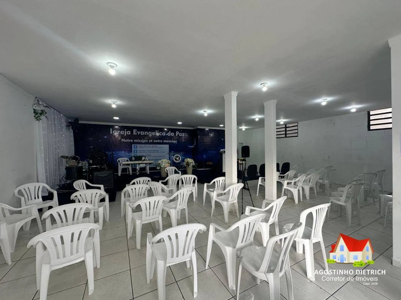 Sobrado Residencial / Comercial C/Aprox.590,00 m2 C/03 Aptos + Sala Comercial e C/Terreno de Esquina de 502,00 m2 No Bairro Aventureiro! — foto 7