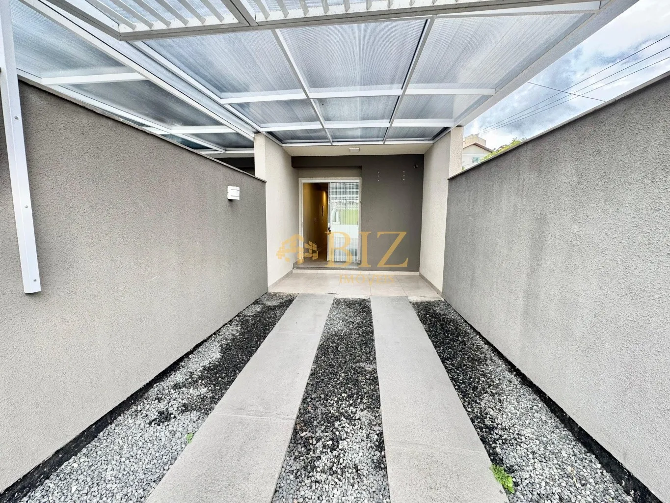 Sobrado com 2 suítes e amplo espaço nos fundos no Bairro Tribess! - foto 1