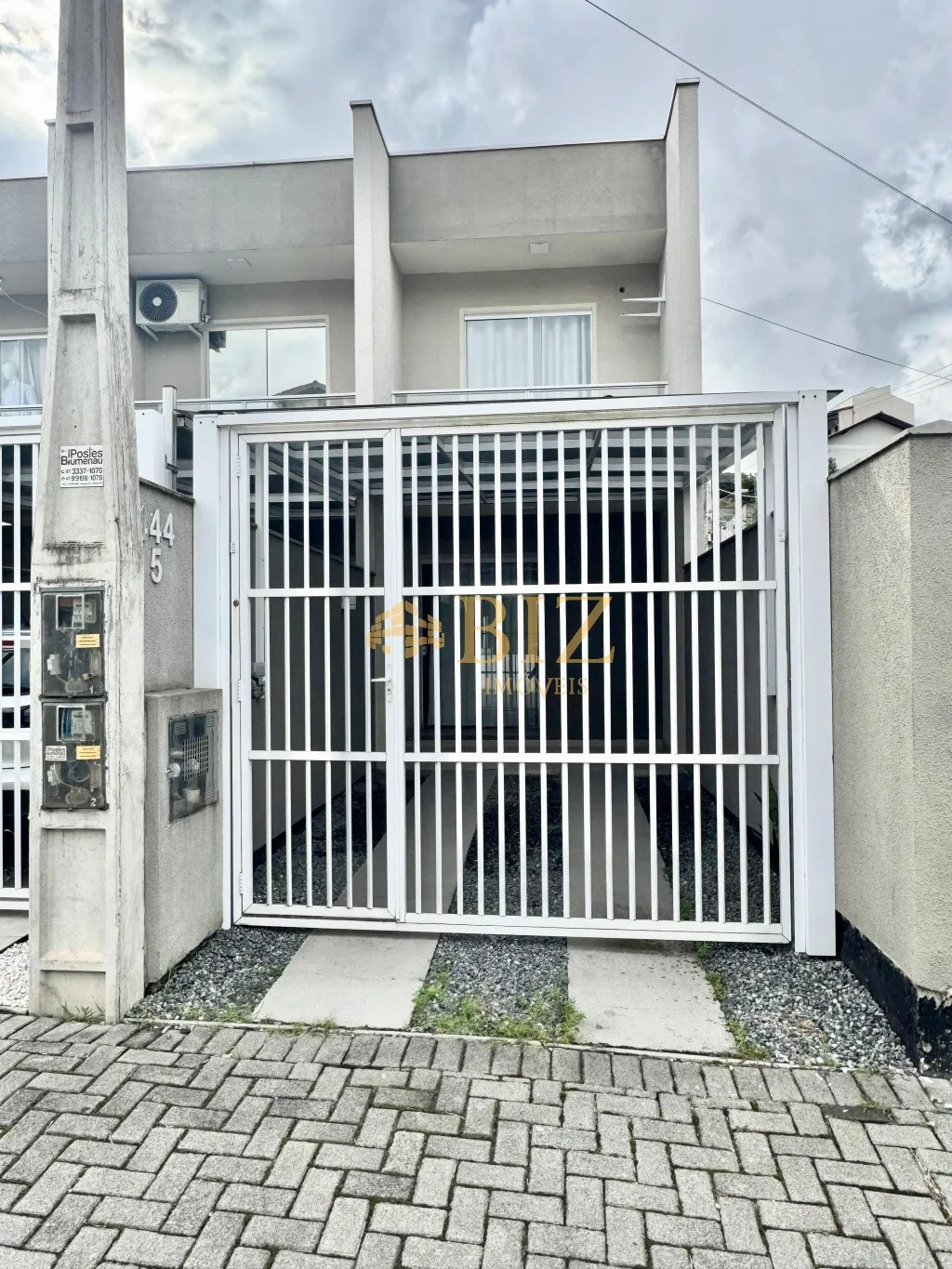 Sobrado com 2 suítes e amplo espaço nos fundos no Bairro Tribess! — foto 4