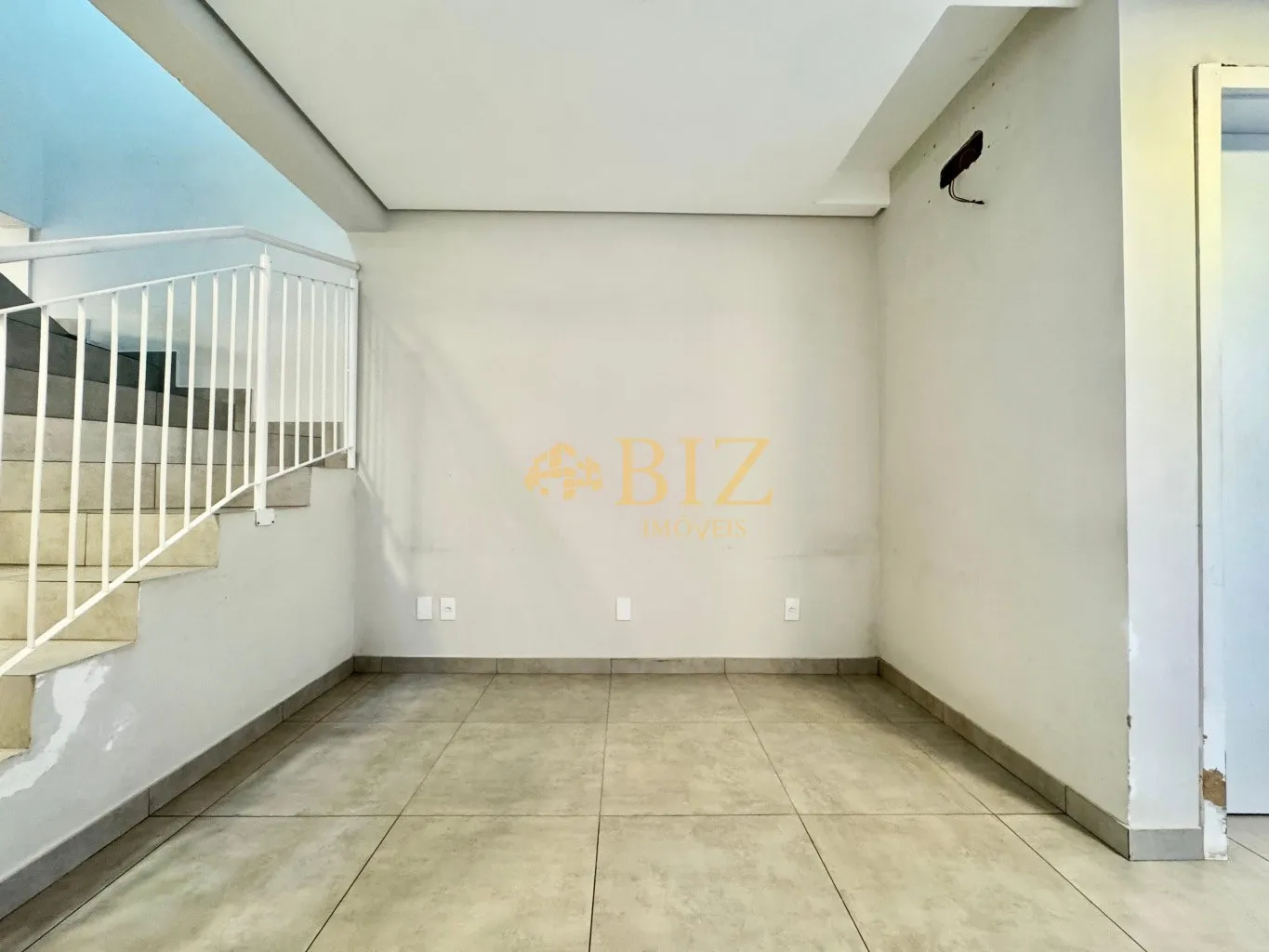 Sobrado com 2 suítes e amplo espaço nos fundos no Bairro Tribess! — foto 7