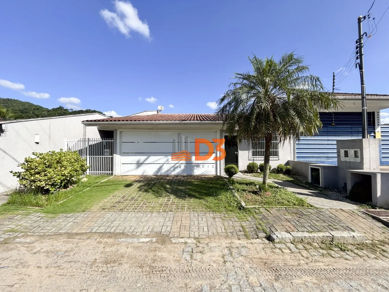 Casa residencial + comercial em rua plana no bairro Garcia - foto 1