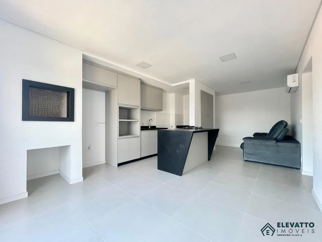 Apartamento para Venda em Blumenau, Água Verde, 2 dormitórios, 1 suíte, 2 banheiros, 2 vagas - foto 1