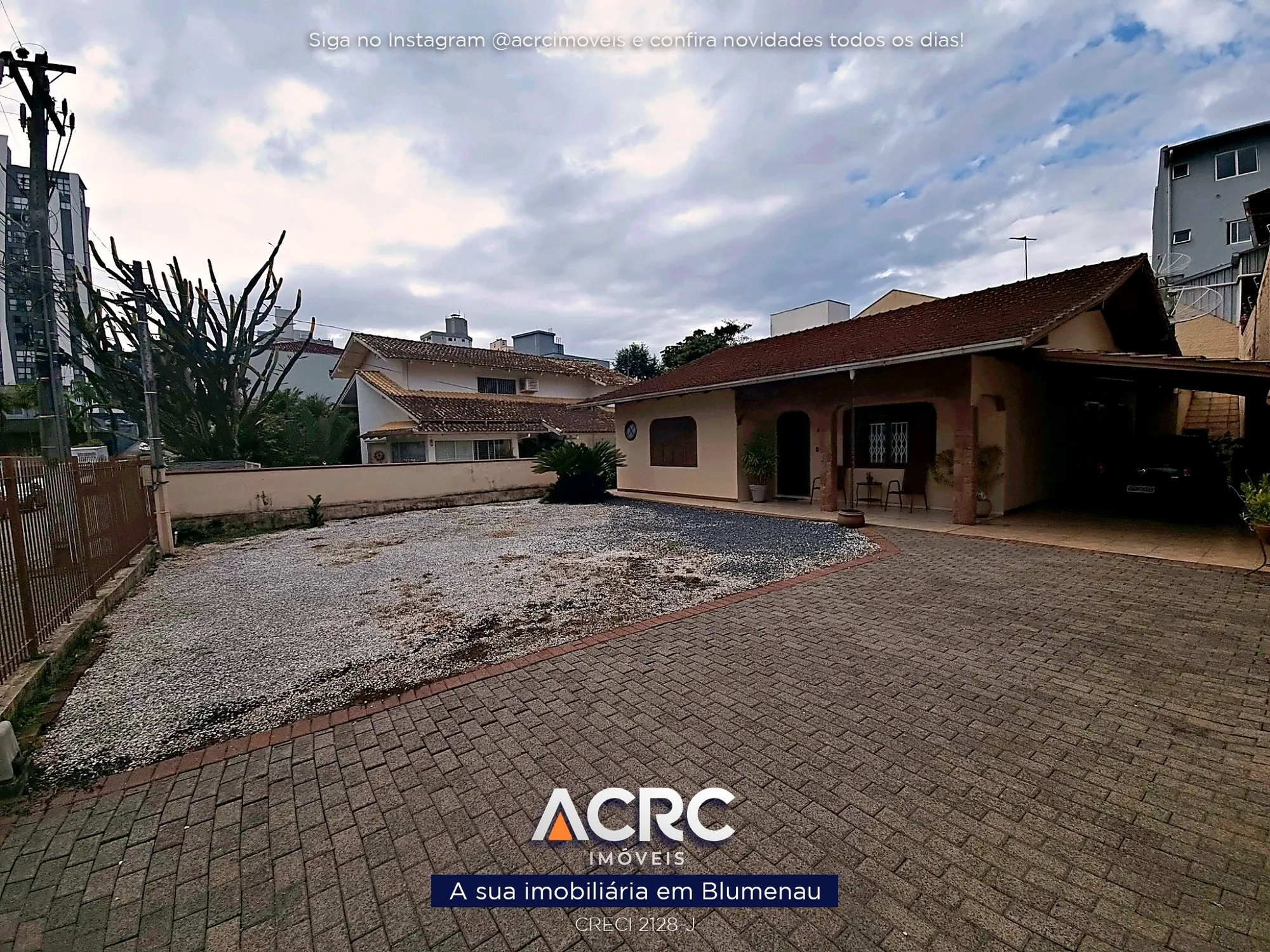 ACRC Imóveis - CA03760 - Casa para Locação no Bairro Vila Nova em Blumenau - foto 1