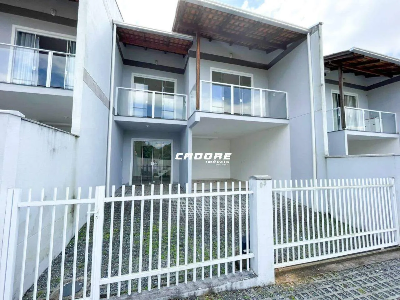 Sobrado com 2 suítes e 2 vagas no bairro Badenfurt | Cadore Imóveis - foto 1