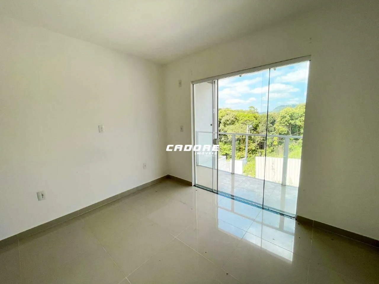 Sobrado com 2 suítes e 2 vagas no bairro Badenfurt | Cadore Imóveis — foto 3