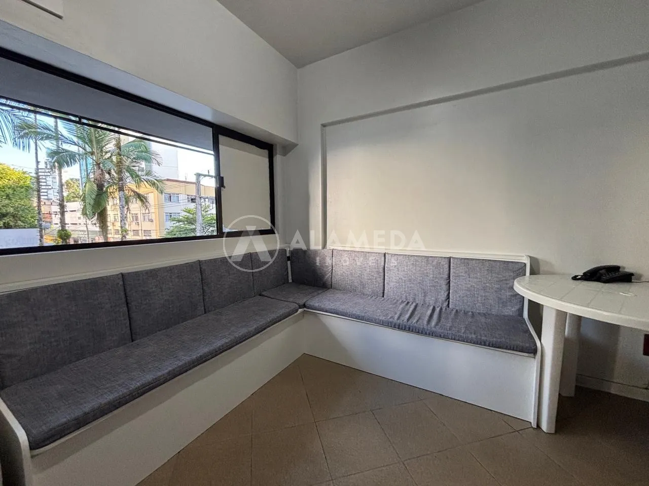 SALA À VENDA NO BAIRRO CENTRO, EXCELENTE PONTO COMERCIAL. - foto 1