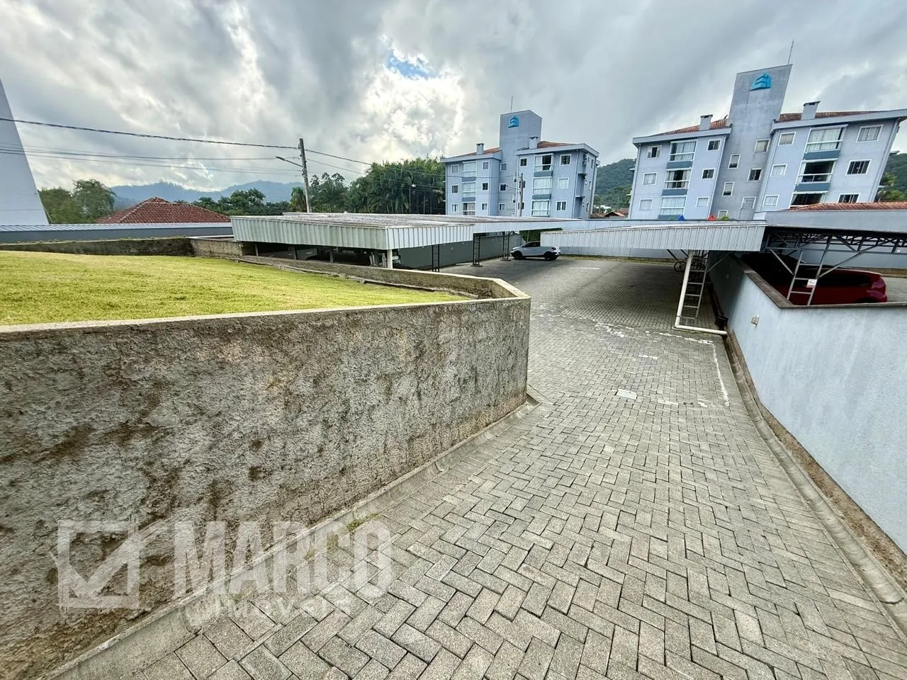 Apartamento com Suíte e 2 Vagas no Centro de Pomerode/SC — foto 2