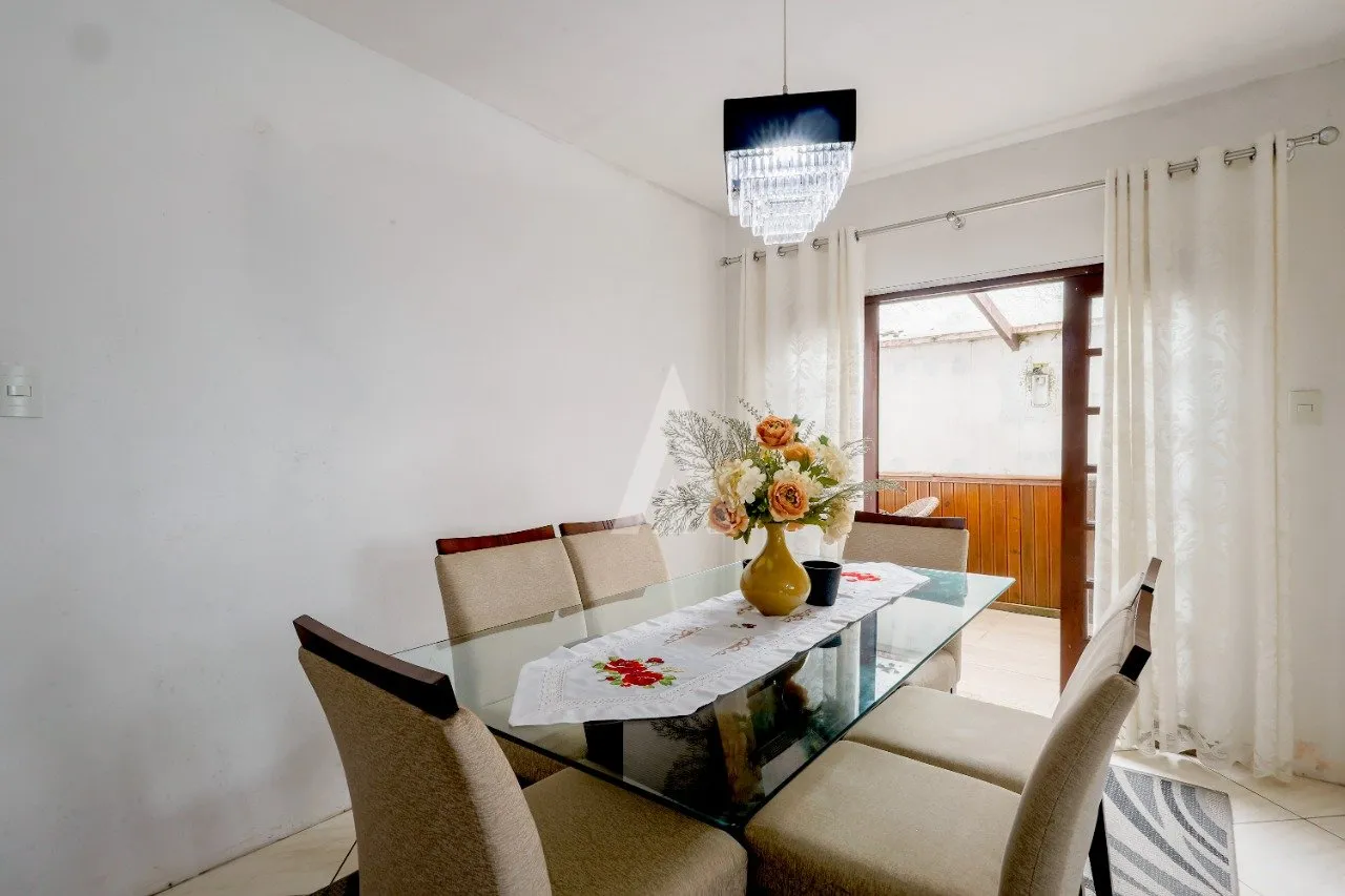 Casa com 3 quartos à venda no bairro Glória em Joinville-SC por R$890.000,00. — foto 4