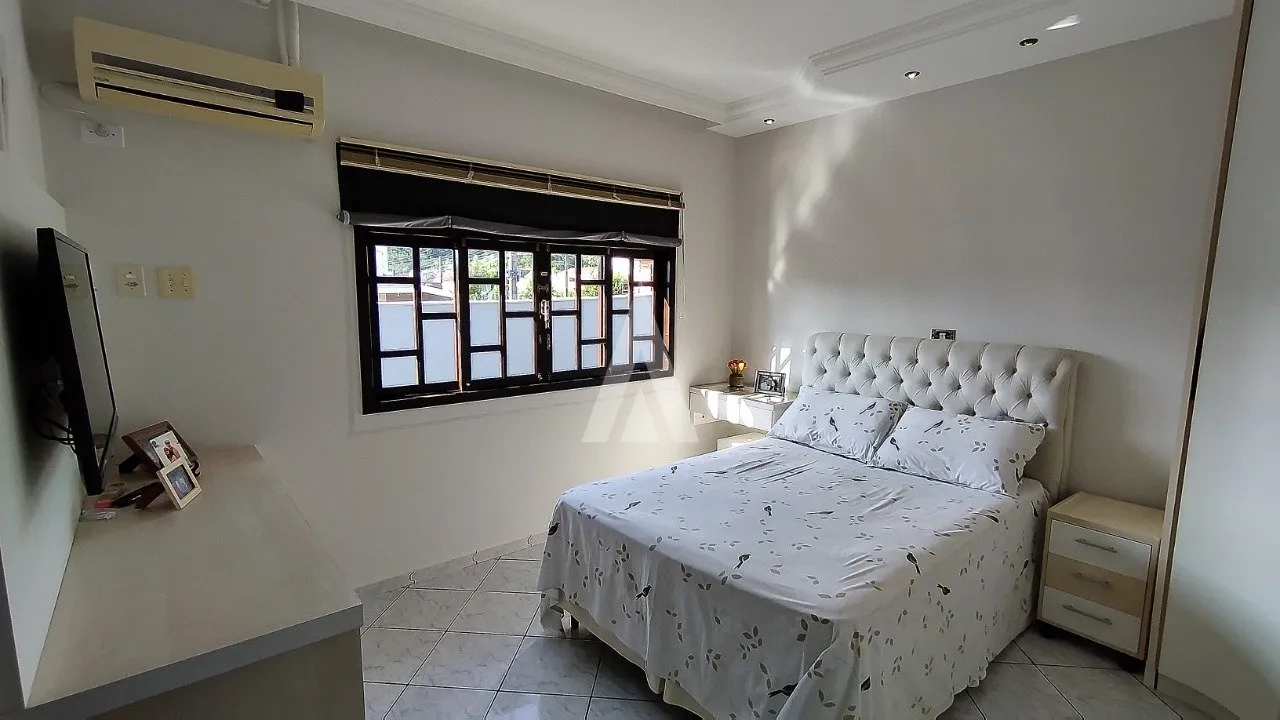 Casa com 2 suítes e 2 quartos à venda no bairro Vila Nova em Joinville-SC por R$985.000,00. — foto 6