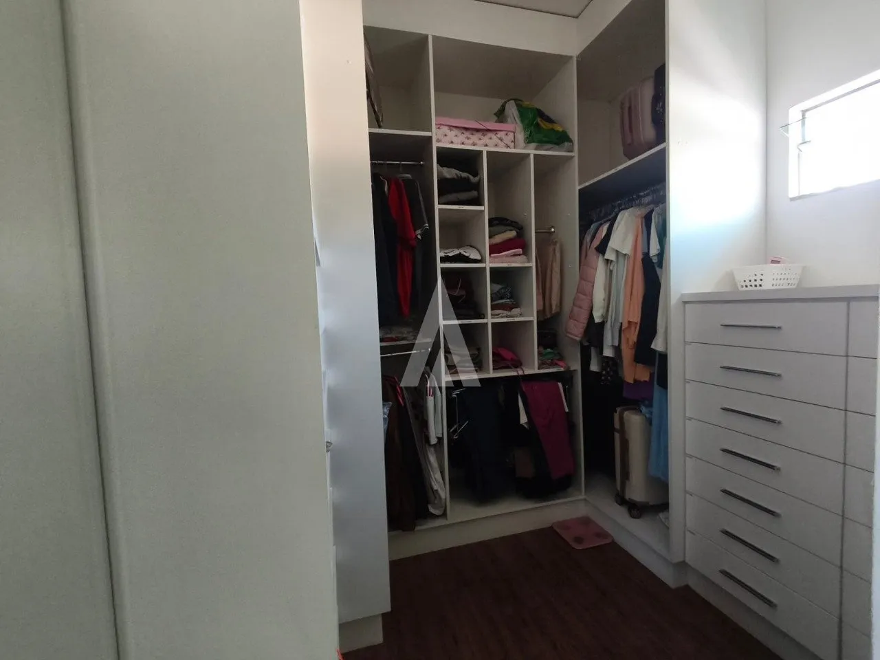 Casa com 1 suíte e 2 quartos à venda no bairro Iririú em Joinville-SC por R$1.698.000,00. — foto 5