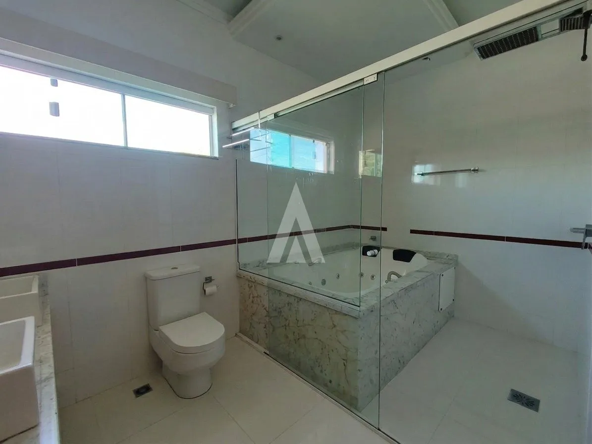 Casa com 1 suíte e 2 quartos à venda no bairro Iririú em Joinville-SC por R$1.698.000,00. — foto 6