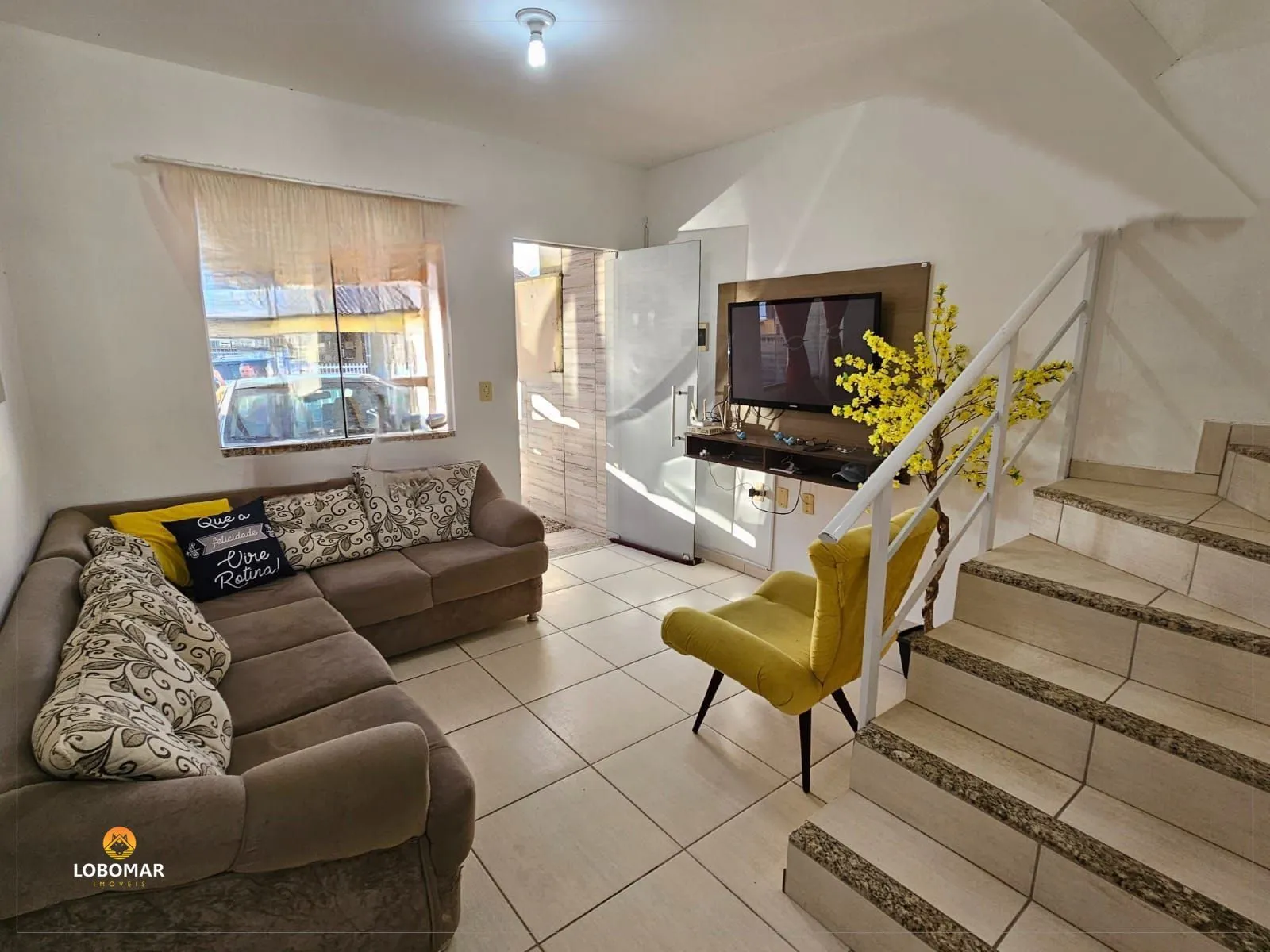 Sobrado mobiliado com 2 dorm. no Bairro Itacolomi/Balneário Piçarras/SC! - foto 1