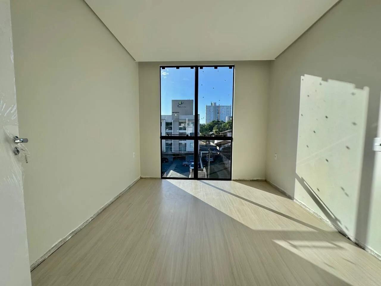 Sobrado Triplex com 2 Suítes no Bairro Escola Agrícola — foto 7