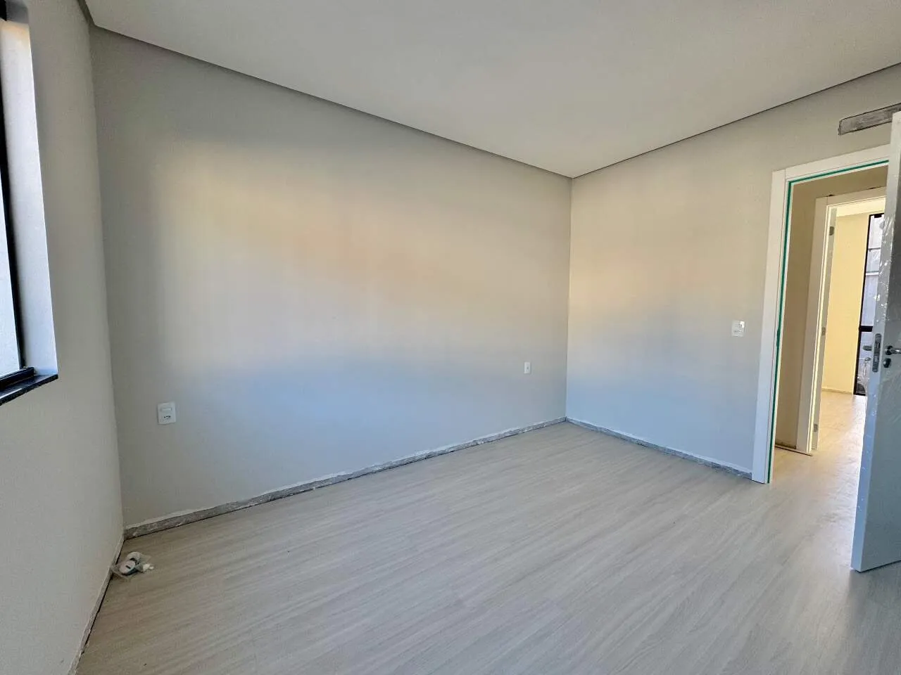 Sobrado Triplex com 2 Suítes no Bairro Escola Agrícola — foto 6