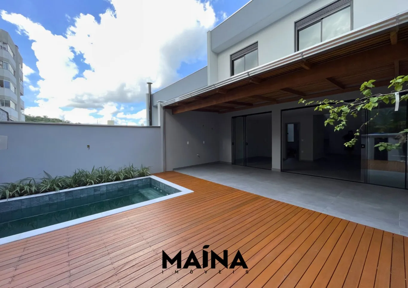 CASA NOVA 3 SUITES - ESCOLA AGRÍCOLA - foto 1