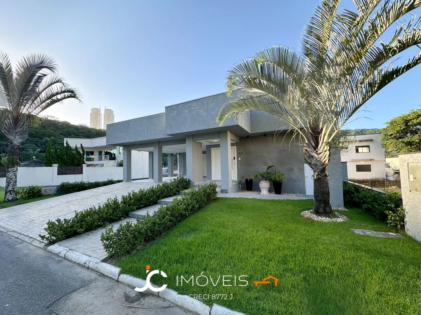 Casa com 4 dormitórios à venda, 188 m por R$ 7.500.000,00 - Barra - Balneário Camboriú/SC - foto 1