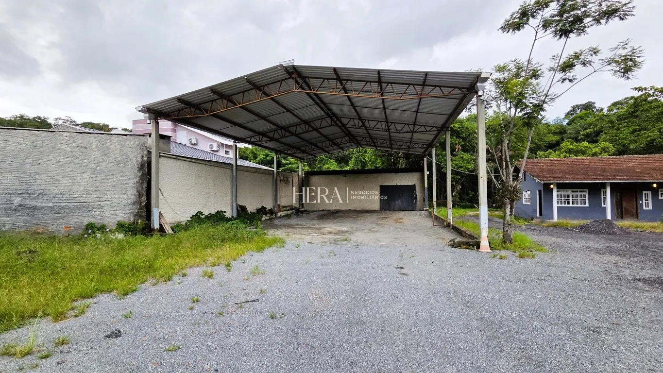 Casa com galpão para aluguel comercial em corredor de serviço no bairro Badenfurt — foto 2