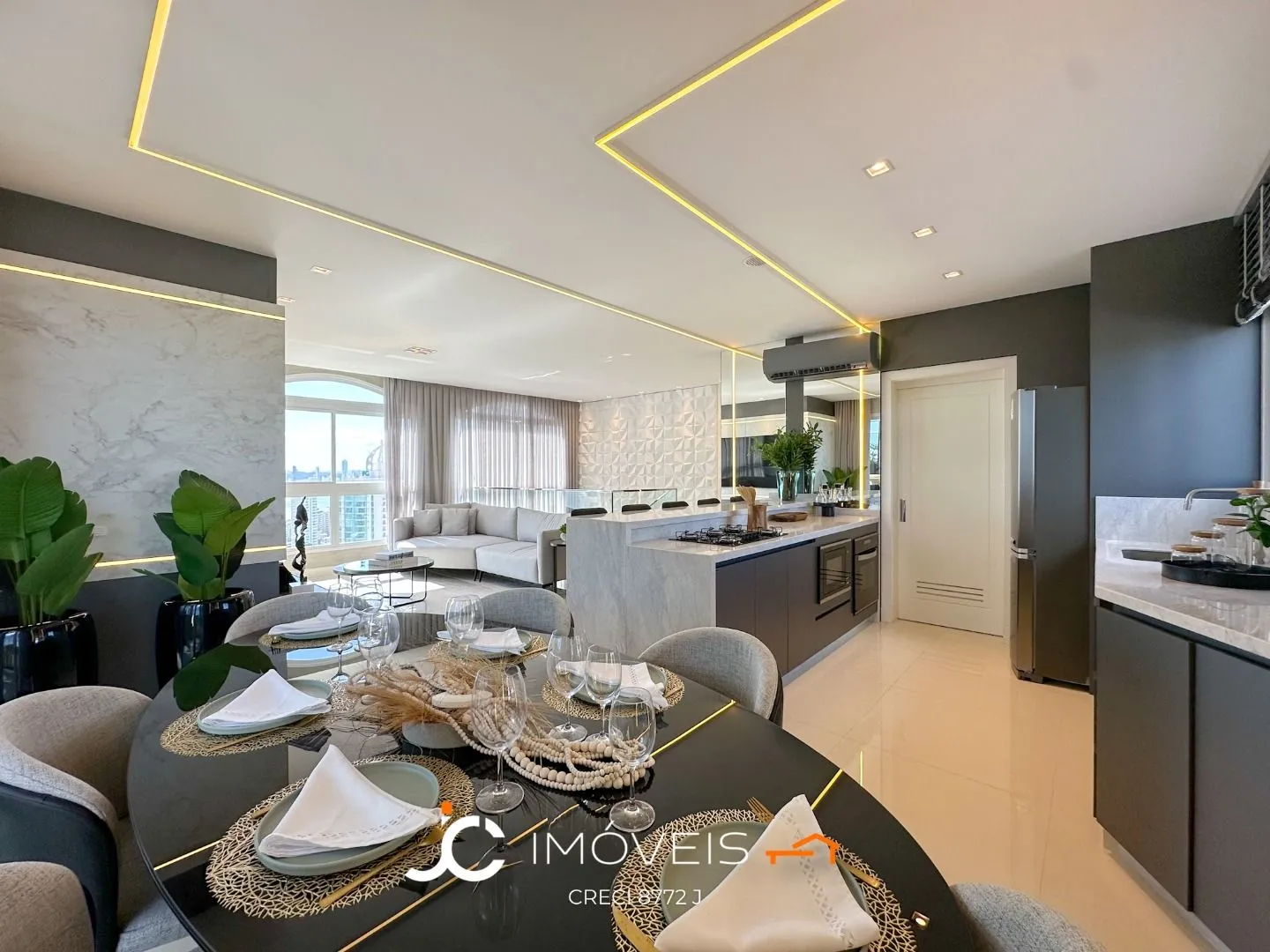 APARTAMENTO NO CENTRO BALNEÁRIO CAMBURIO - 3 SUÍTES E 4 VAGAS — foto 5