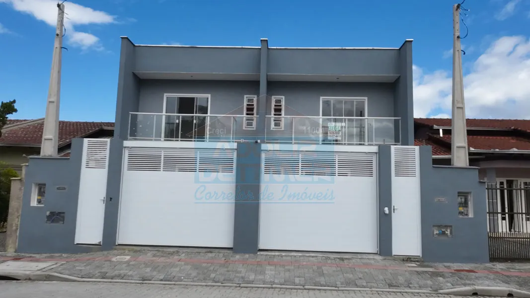 Sobrado em Alvenaria, 133m², 3 quartos, suíte, sacada, churrasqueira, B. Vila Nova, Joinville, SC — foto 3