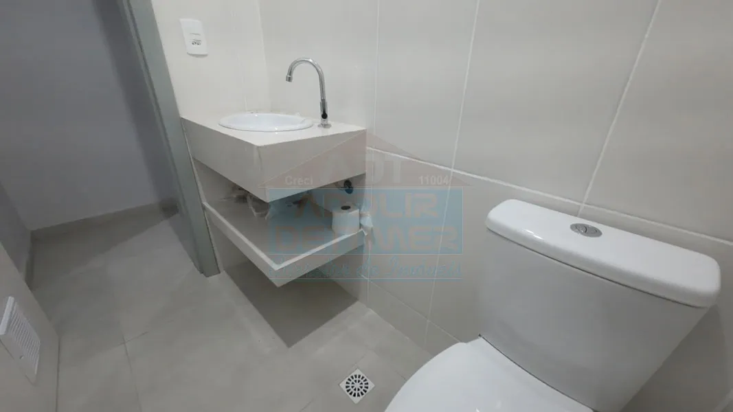 Sobrado em Alvenaria, 133m², 3 quartos, suíte, sacada, churrasqueira, B. Vila Nova, Joinville, SC — foto 7