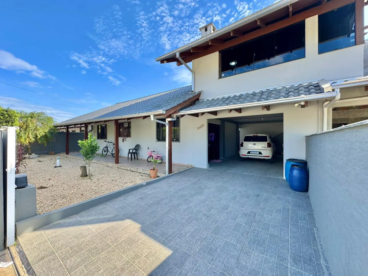 Uma excelente casa para quem busca espaço, conforto e potencial de valorização! - foto 1