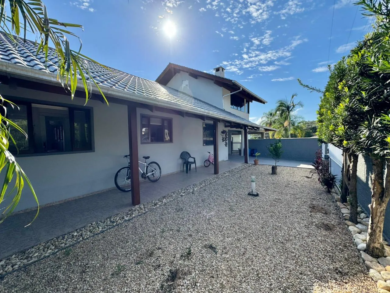 Uma excelente casa para quem busca espaço, conforto e potencial de valorização! — foto 2