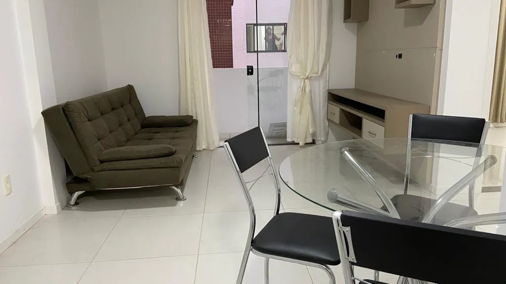 Apartamento mobiliado com 02 dormitórios em Camboriú - foto 1