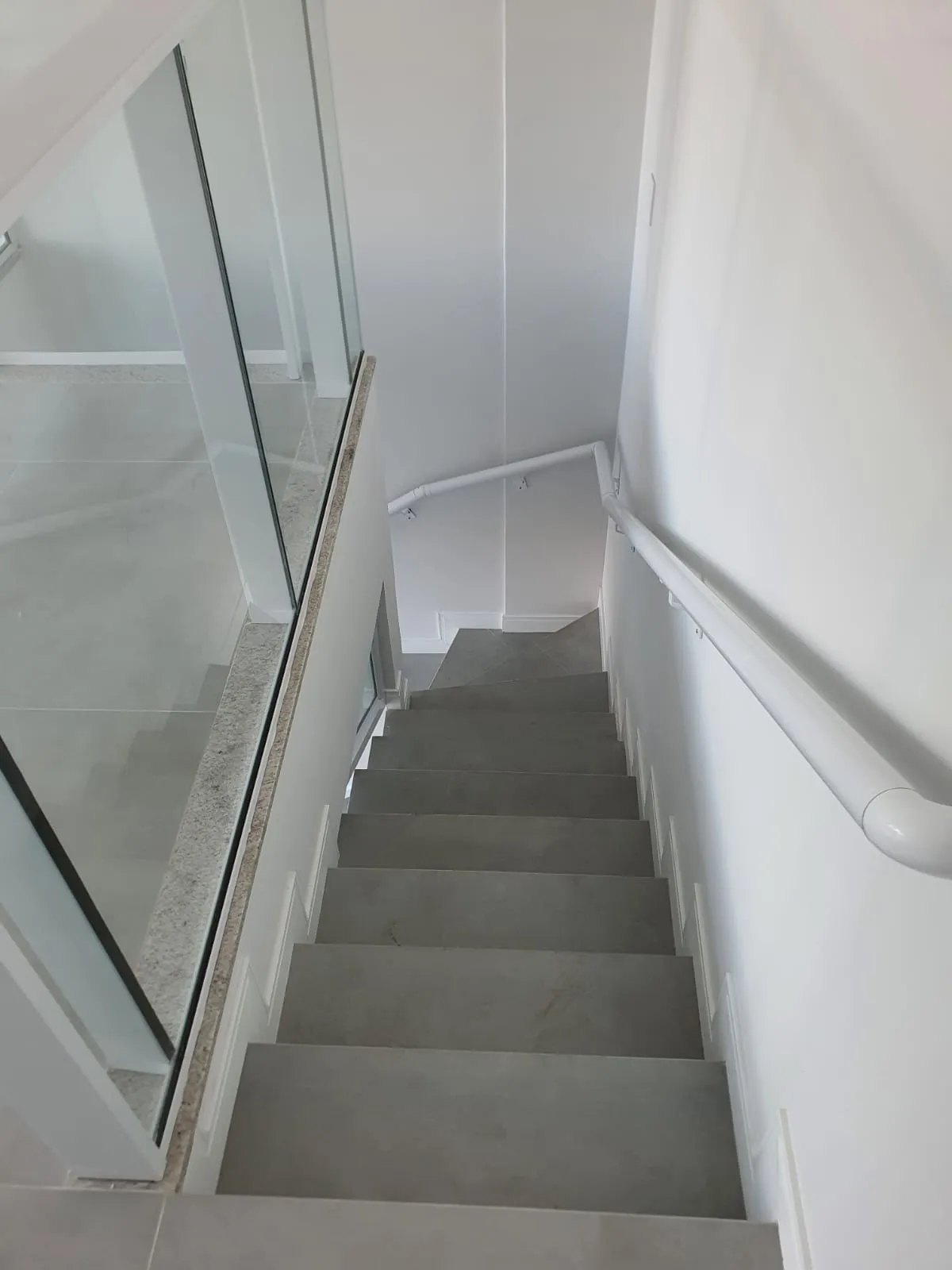 Excelente Loja Comercial Paralelo a BR 101 em Barra Velha - foto 1