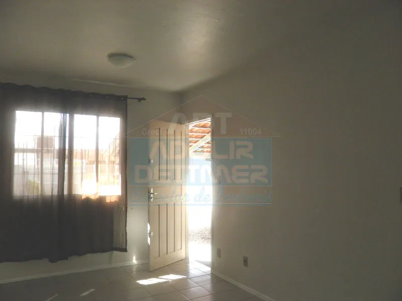 Casa Alvenaria casa geminada - Bairro Bom Retiro - Joinville - SC — foto 5