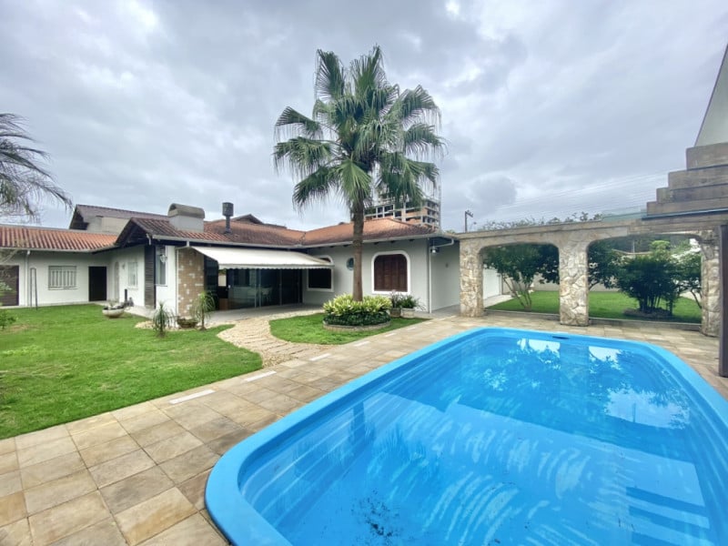 Casa · à venda · 4 quartos · 221m² · Itoupava Norte, Blumenau