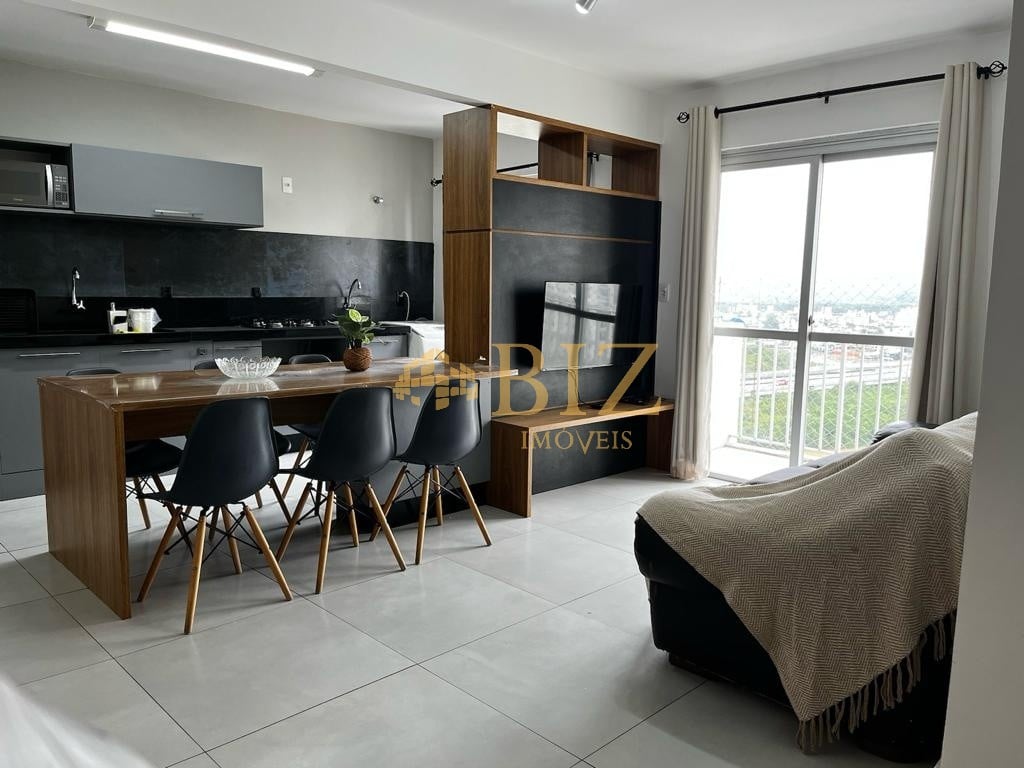 Apartamento à venda com 2 quartos e 1 suíte, 1 vaga, 74m² no Centro, Balneário Camboriú