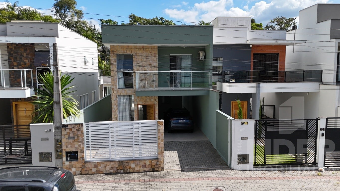 Casa à venda com 3 quartos e 1 suíte, 172m² no Sol, Indaial