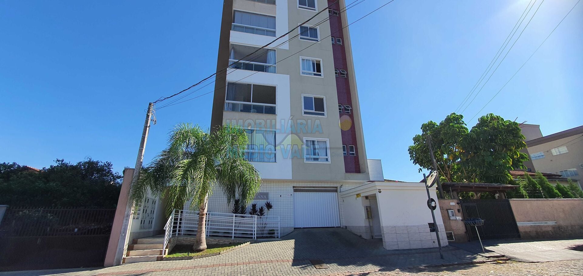 Apartamento à venda com 3 quartos e 1 suíte, 2 vagas, 104m² na região do bairro Carijós, próximo à Rua 15 de Novembro, Indaial