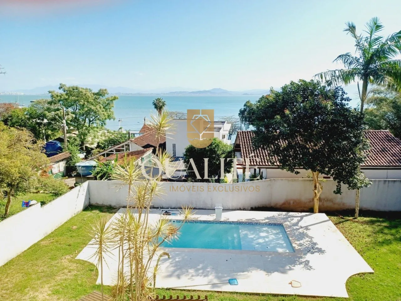 Casa para alugar com 3 quartos e 2 suítes, 4 vagas, 320m² no Santo Antônio de Lisboa, Florianópolis - foto 1