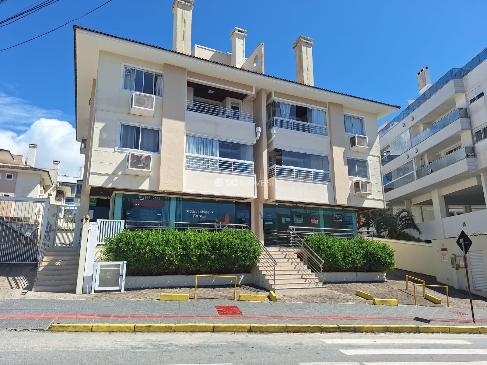 Loja à venda, 1 vaga, 101m² na Vereador Onildo Lemos no Santinho, Florianópolis