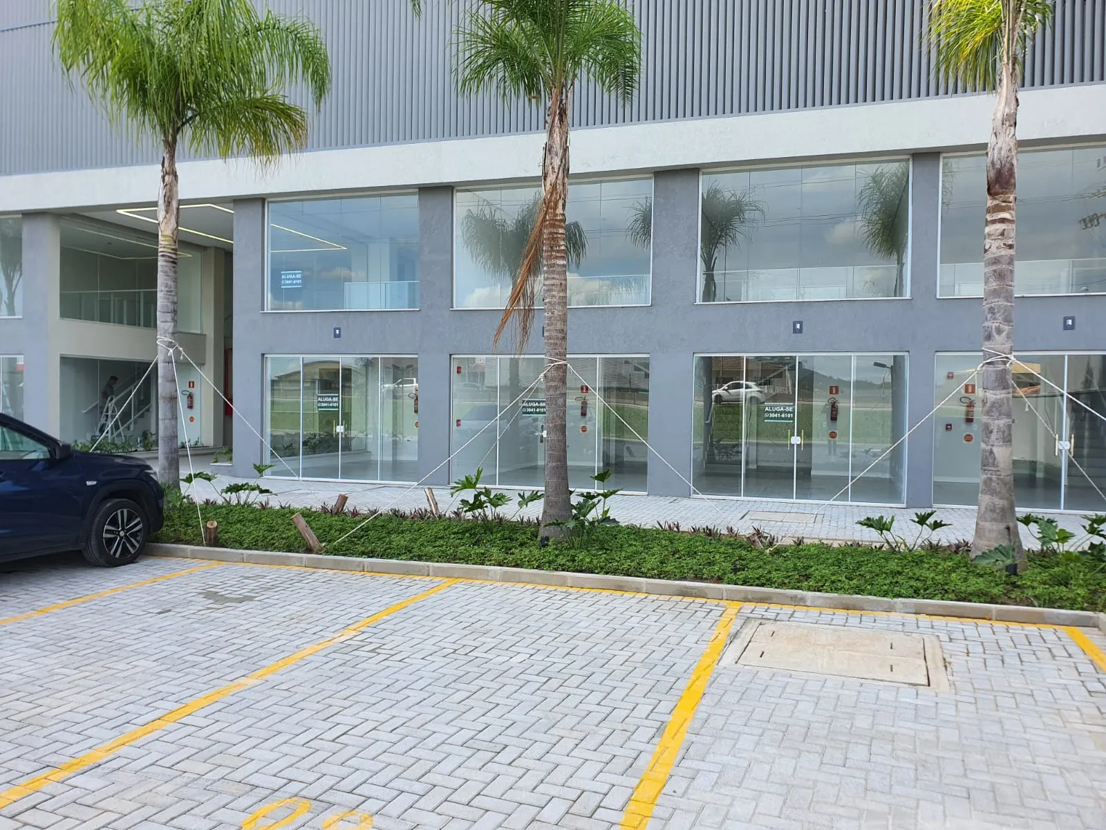 Excelente Loja Comercial Paralelo a BR 101 em Barra Velha — foto 2