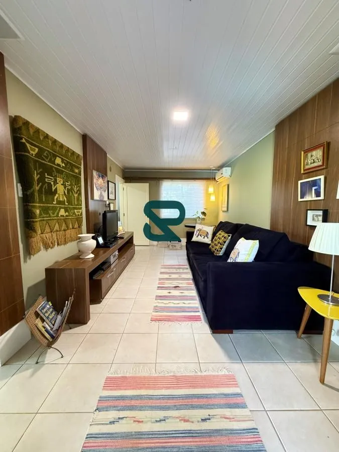 CASA TÉRREA COM AMPLO TERRENO! — foto 2