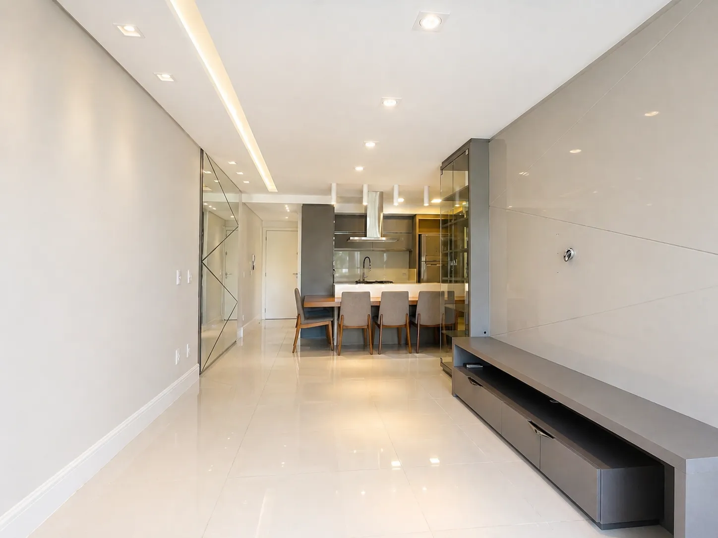 Apto 2 suítes e 2 vagas semimobiliado no Jardim Blumenau — foto 2