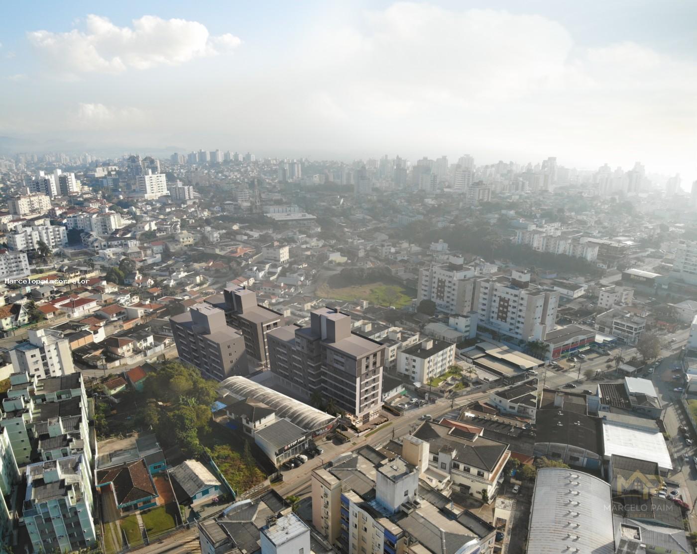 Apartamento à venda com 2 quartos, 1 vaga, 65m² na Rua Santos Saraiva no Estreito, Florianópolis